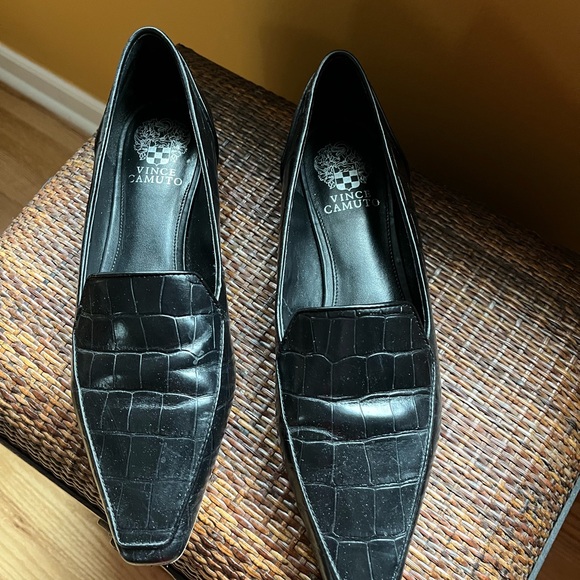 Shoes - Picture 2 of 4